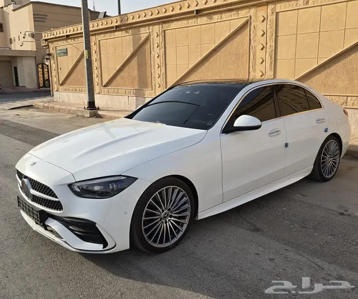 مرسيدس C300 2023 ممشي 22 الف 4