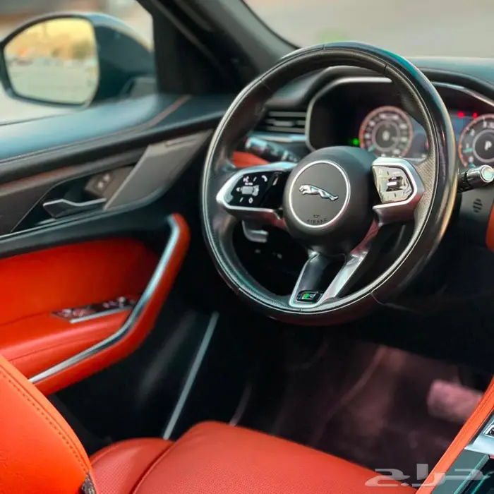 F-pace ( R دايناميك ) على الضمان 21