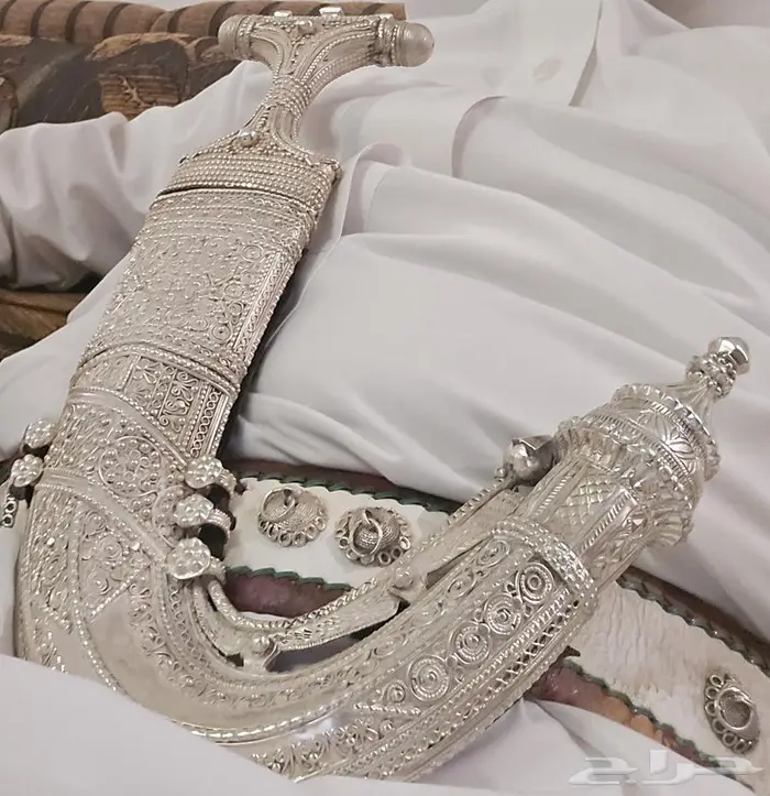 خنجر قديمي قديم جدا 4
