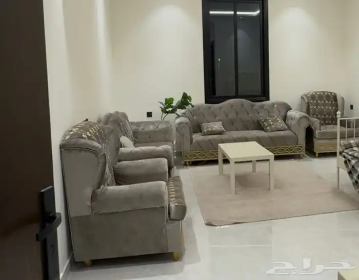 كنب نظيف جدا بيع كامل او بالقطع مفرق متوفر تمارا 0