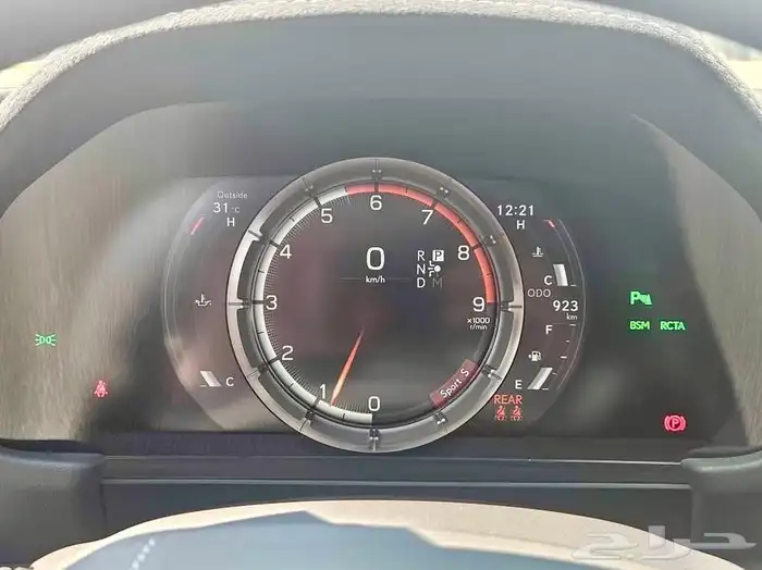 للبيع لكزز LC500 موديل 2024 شبه اصفار وارد كندا 10