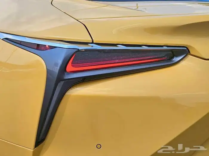 للبيع لكزز LC500 موديل 2024 شبه اصفار وارد كندا 7