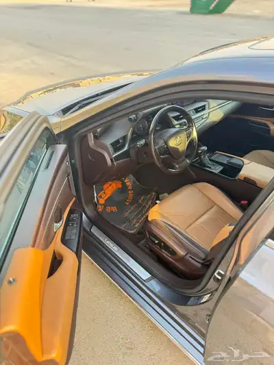 لكزس 2020 ES350 فل كامل للبيع 11