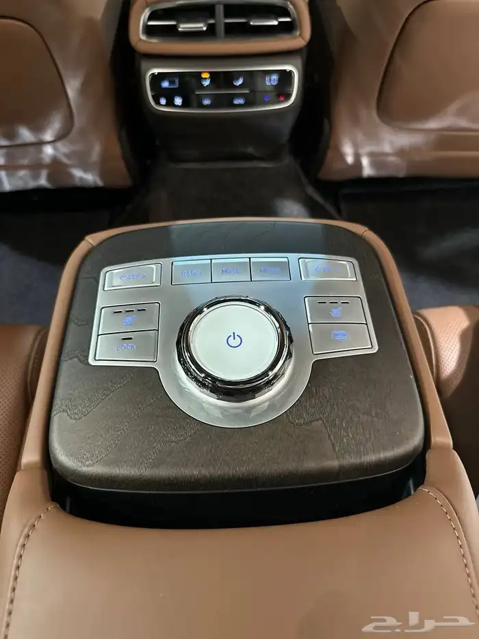 جينسيس G80 بلاتينيوم 2024 . رصد الفخامة 34