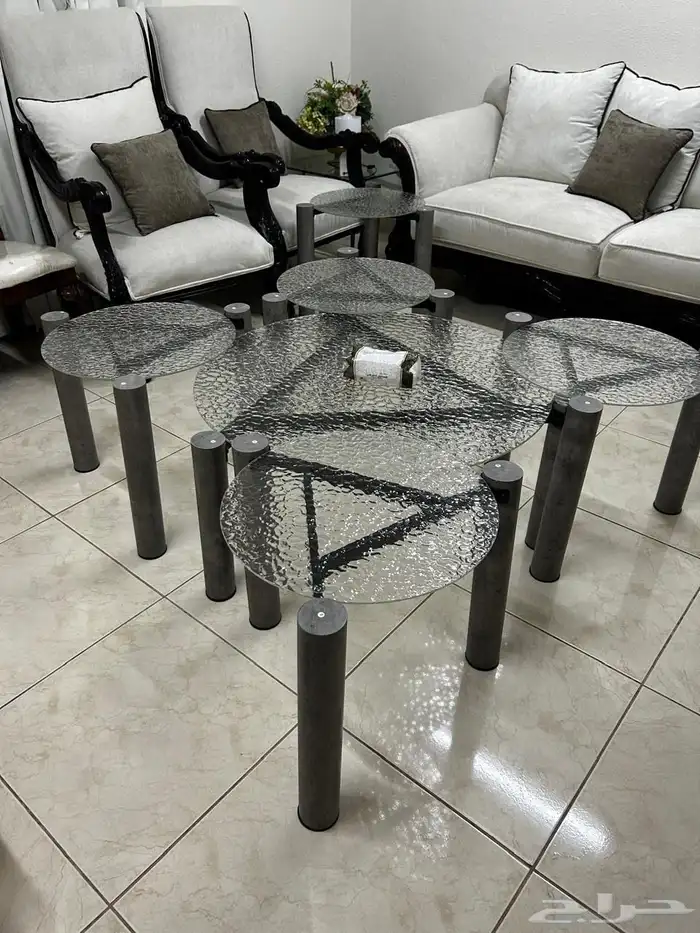 طاولات زجاجة جديده ممتازه 0