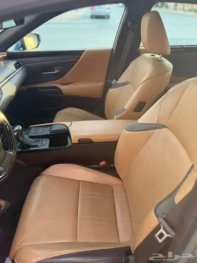 لكزس 2020 ES350 فل كامل للبيع 12