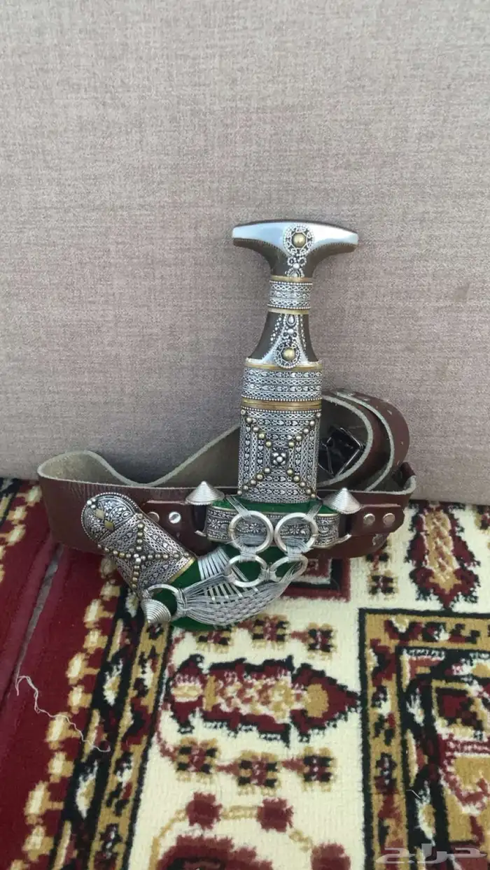 جنبيه للبيع قرن صب فضه قديم فاخر جد اا 2