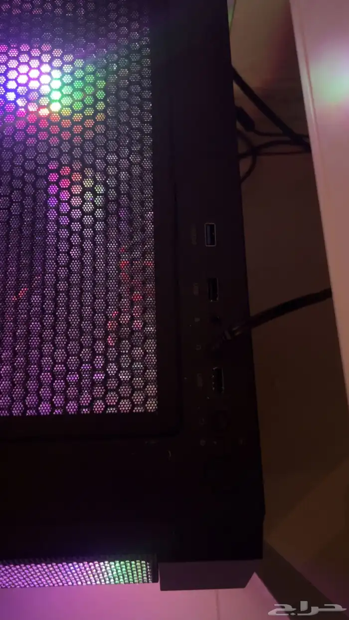 بي سي و شاشته للبيع مع ماوس و كيبورد   ماعرف مواصفاته 1