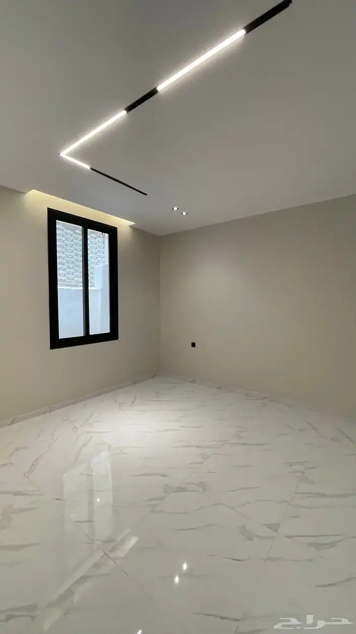 للبيع فيلا روف مع حوش وشقق وملاحق 24