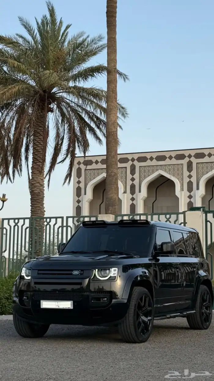 ديفندر 8V 110 2022 3