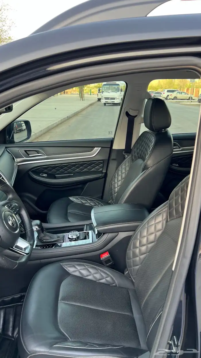 ام جي RX8 موديل 2022 فل كامل Black Edition 34