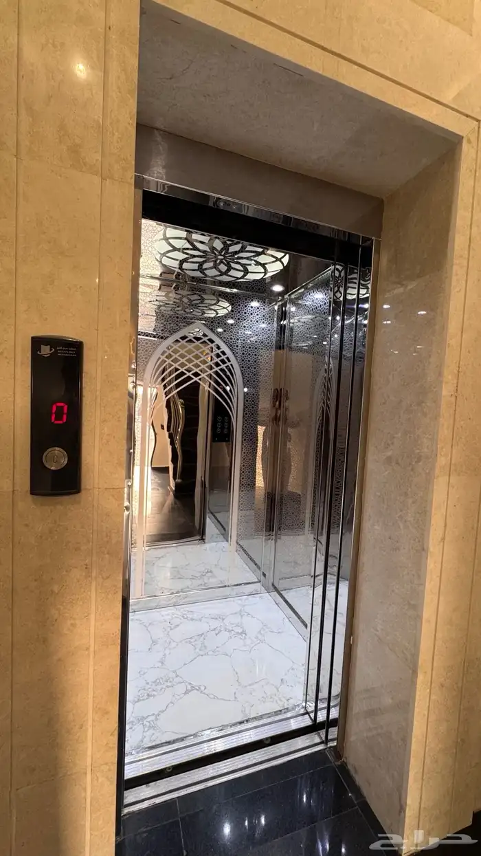 للبيع شقق تشطيبات راقيه 6 غرف مع سطح حى الضيافه 5