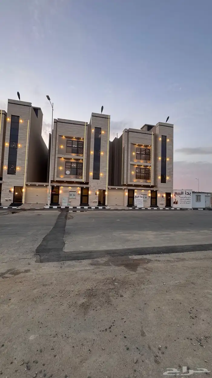 للبيع شقق تشطيبات راقيه 6 غرف مع سطح حى الضيافه 1