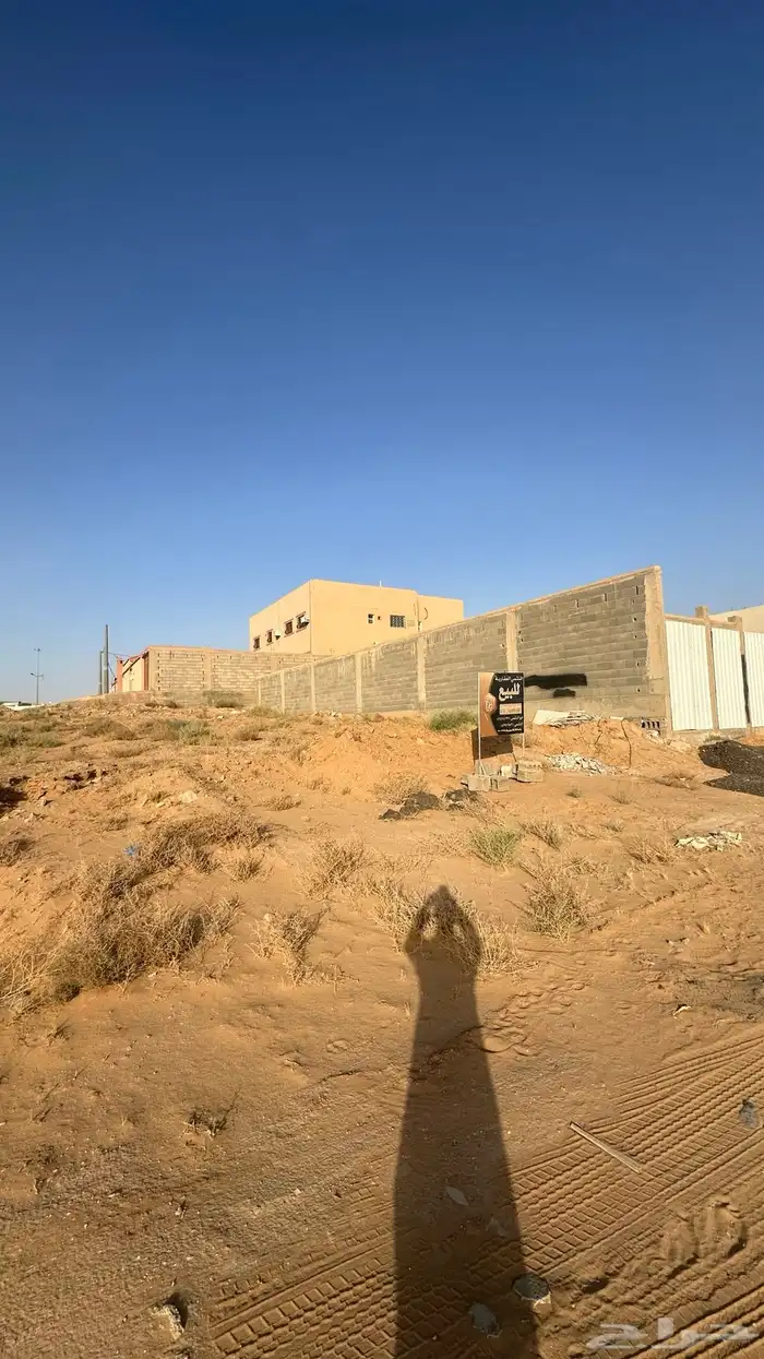 ارض بحي الشقة بالقرب من كبري العليا بمساحة (767) 0