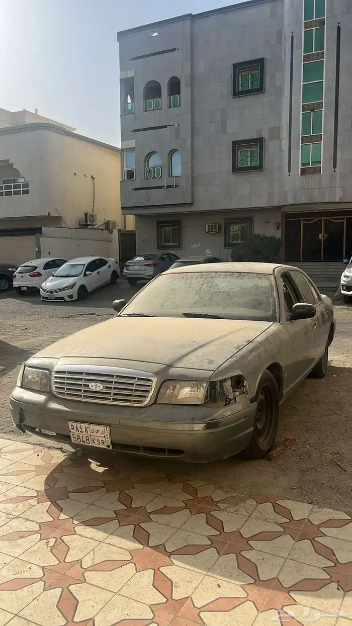فورد 1998 قراند ماركيز بحاله مثل م واضح لكم في الصور للبيع 1