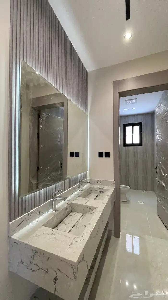 للبيع فيلا روف مع حوش وشقق وملاحق 14
