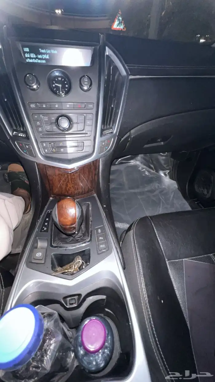 سيارة كاديلاك SRX موديل 2012 اللون رصاصي 9