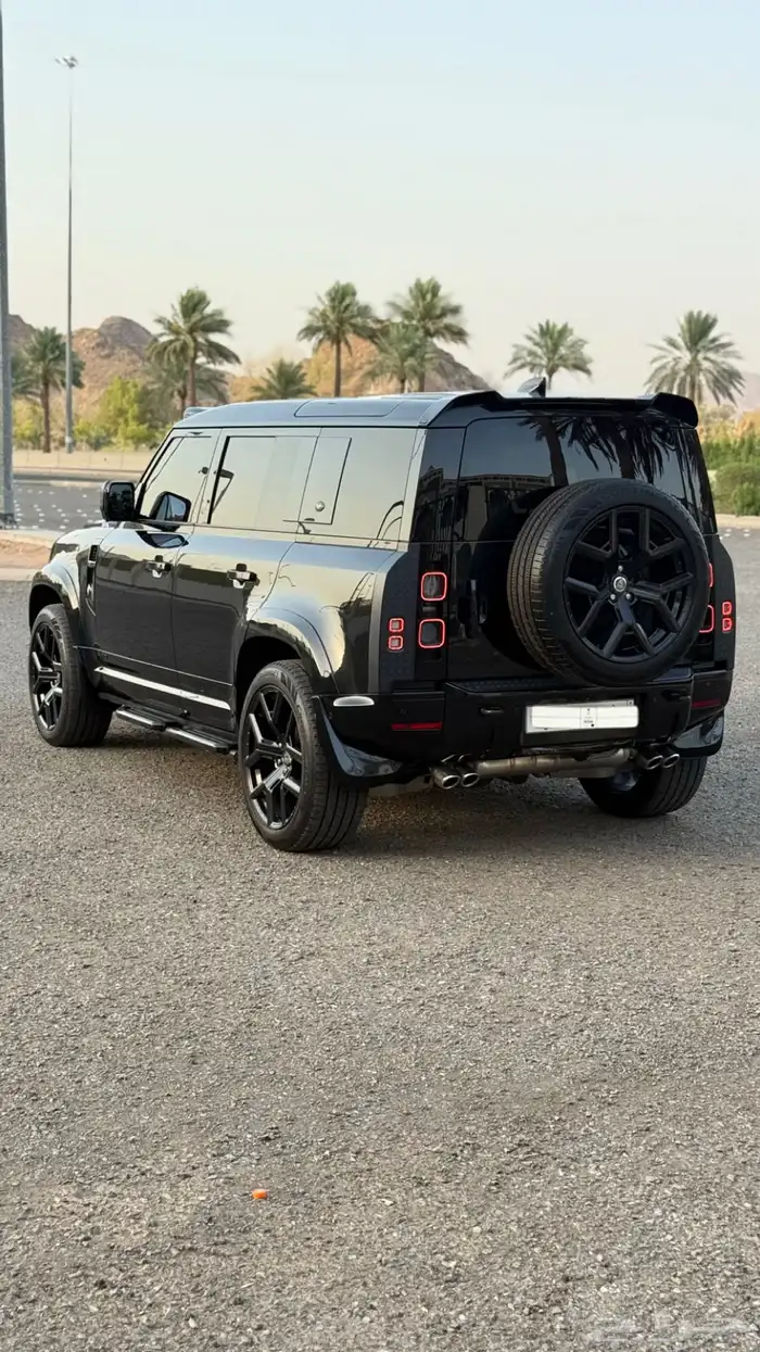 ديفندر 8V 110 2022 8