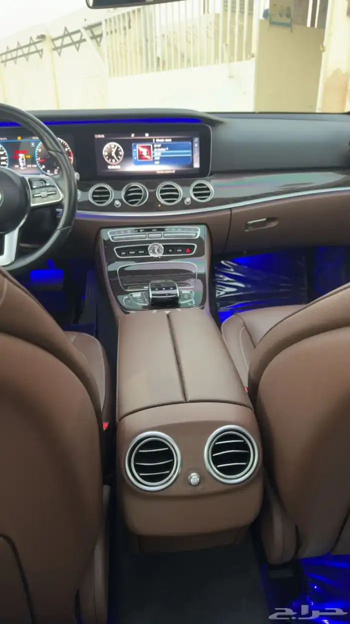 مرسيدس E300 2020 13