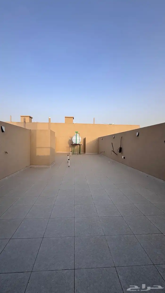 للبيع شقق تشطيبات راقيه 6 غرف مع سطح حى الضيافه 21