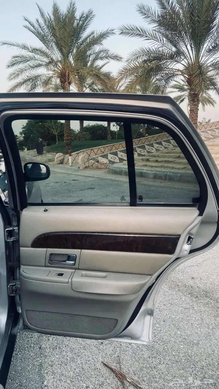 فورد ماركيز 2010 6