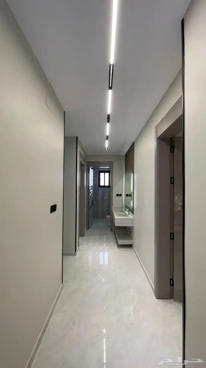 للبيع فيلا روف مع حوش وشقق وملاحق 10