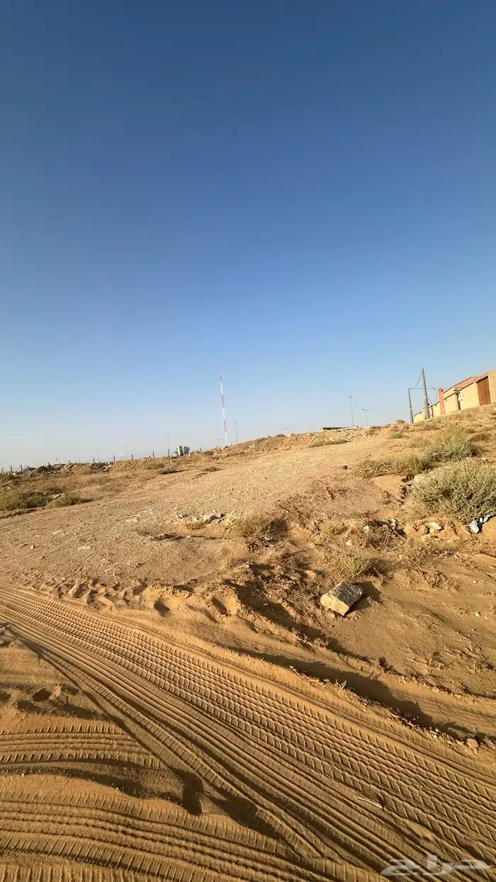 ارض بحي الشقة بالقرب من كبري العليا بمساحة (767) 6