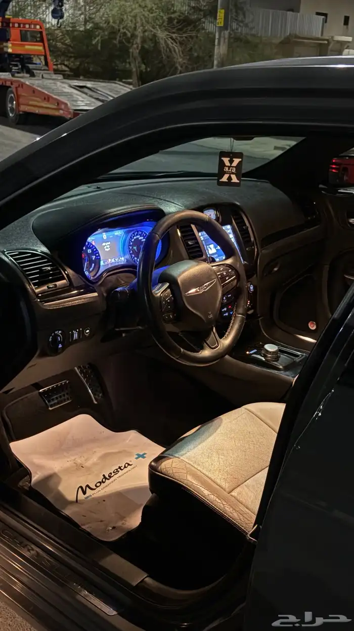 كلايزلر 2018 نظيف جدا  s300 v8 2