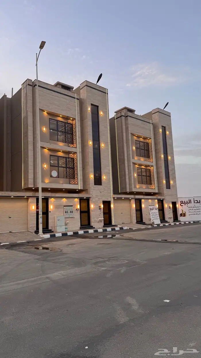 للبيع شقق تشطيبات راقيه 6 غرف مع سطح حى الضيافه 0