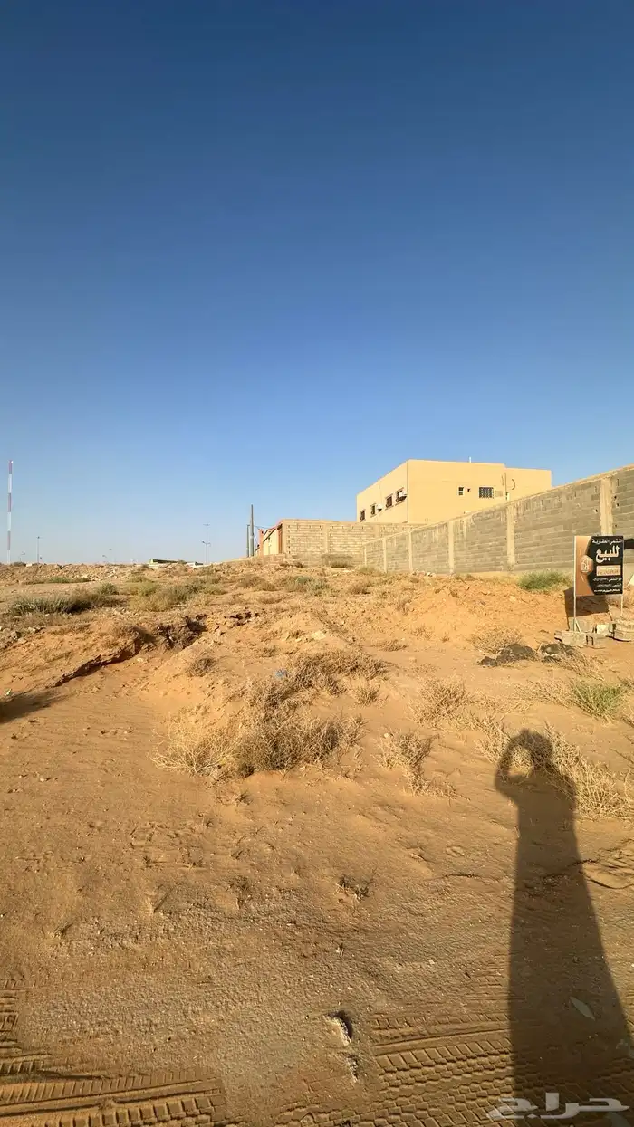 ارض بحي الشقة بالقرب من كبري العليا بمساحة (767) 2