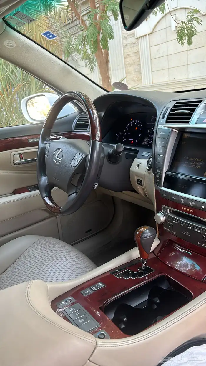 لكزس LS460L فل كامل امريكي 2011 14