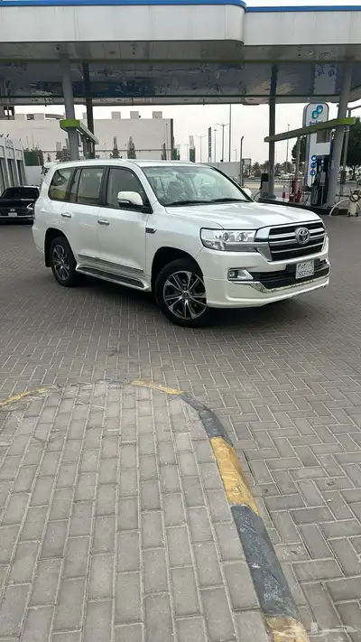 لاندكروزر 2017 3