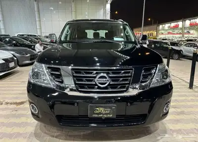نيسان باترول بلاتينيوم موديل 2019 فل كامل نضيف 1