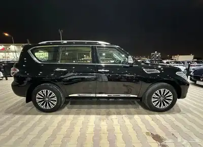 نيسان باترول بلاتينيوم موديل 2019 فل كامل نضيف 3