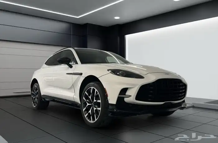 2023 Aston Martin DBX 707 2