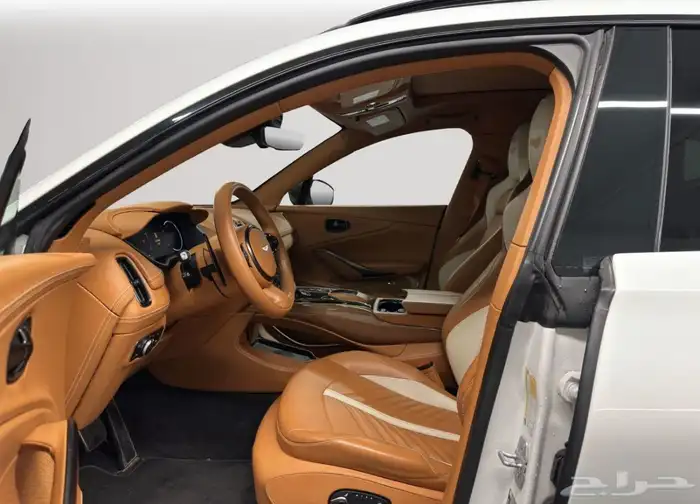 2023 Aston Martin DBX 707 7