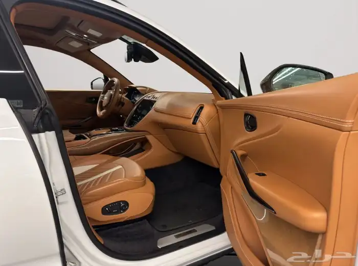 2023 Aston Martin DBX 707 8