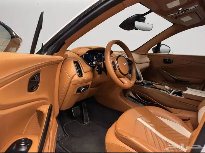2023 Aston Martin DBX 707 10