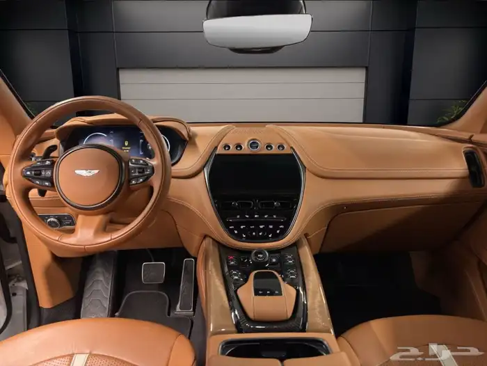 2023 Aston Martin DBX 707 9
