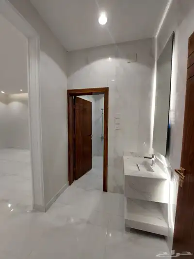للبيع روف علوي مع ملحق درج داخلي وخارجي با المحاله 19