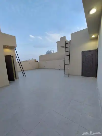 للبيع روف علوي مع ملحق درج داخلي وخارجي با المحاله 26