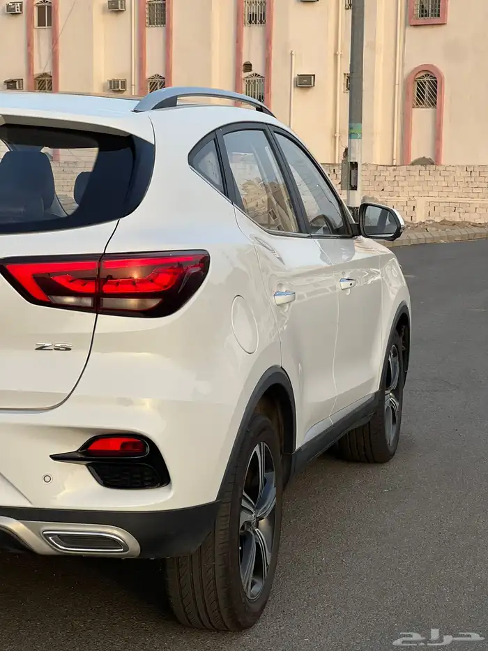 ام جي ZS 2022 4