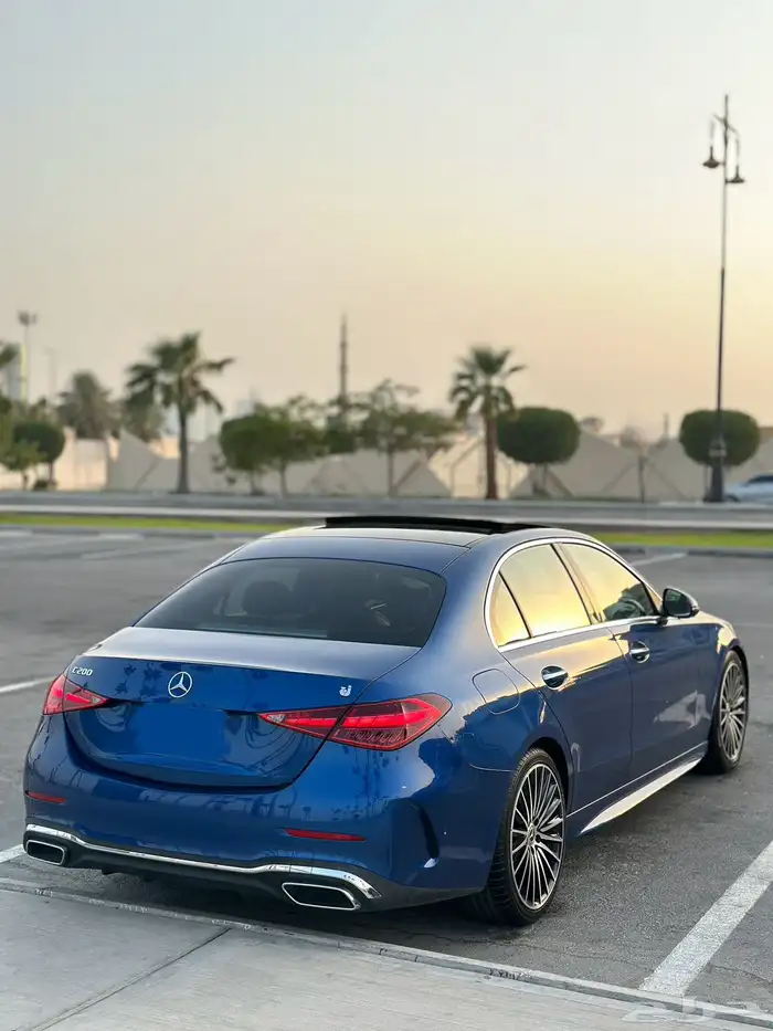 مرسيدس بنز c 200 AMG موديل 2022 3