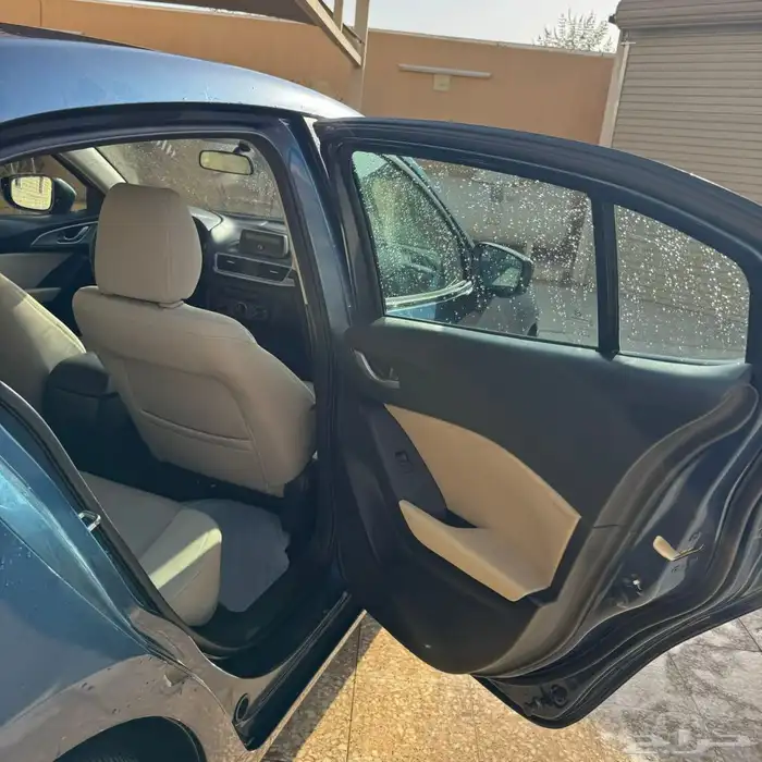 2018 Mazda 3 7