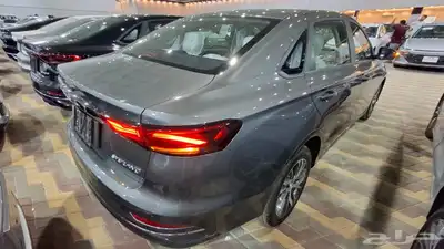 جيلي امجراند 2025 جديد لون رمادي 2