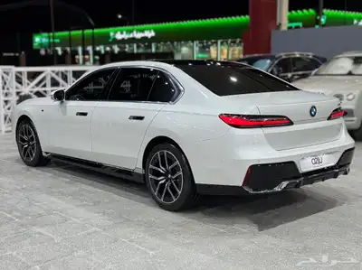 بي إم دبليو 740i موديل 2023 3