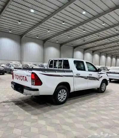 تويوتا هايلكس GL 4x2 ديزل 2025 1