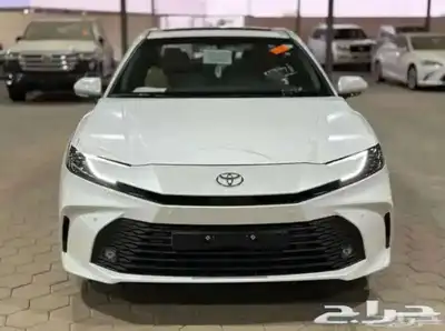 تويوتا كامري LE بنزين 2025 1
