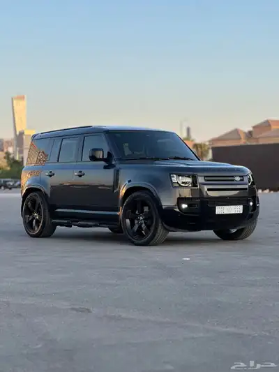 ديفندر HSE 2023 V6 22