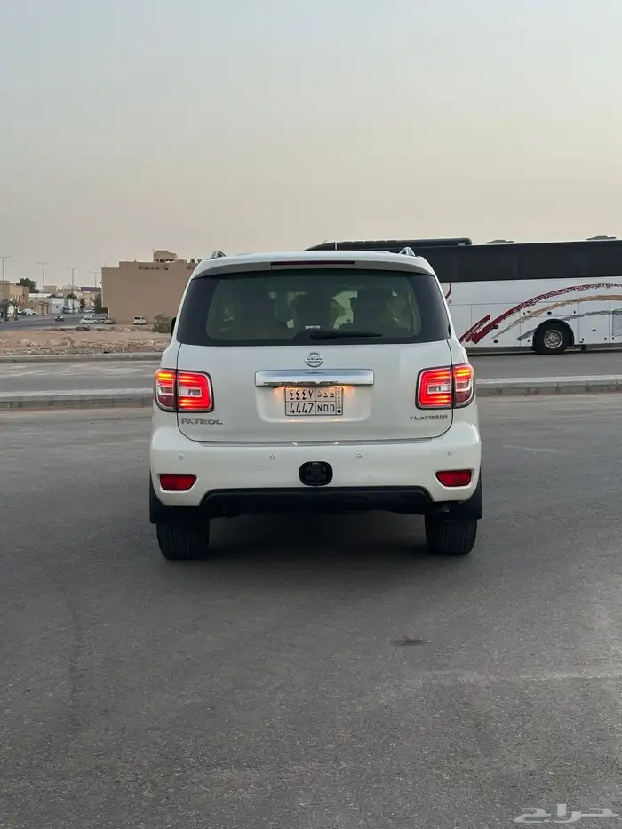 نيسان باترول بلاتنيوم 8